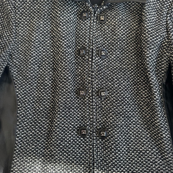 ST JOHN COLLECTION BY MARIE GRAY Tweed Jacket with leather collar and detail - Picture 9 of 10